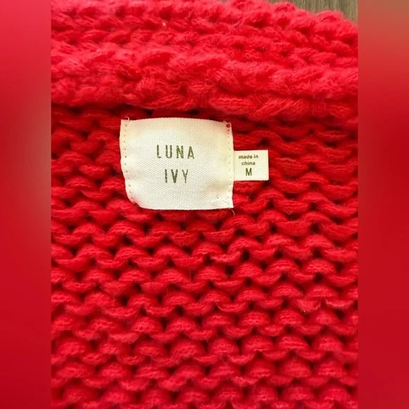 Luna Ivy Chunk Knit Red Floral Cardigan Sweater Size Medium - Picture 3 of 11